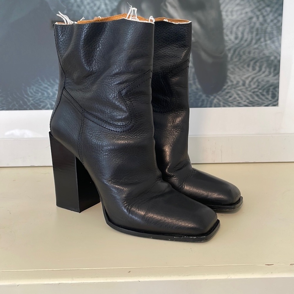 Western Raw Edge Saint Laurent Black Boots (Sz9) Jodie 105 Western Ankle Boots.